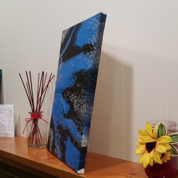 12"x16" Handmade Paint Pour - Picture 7 of 8